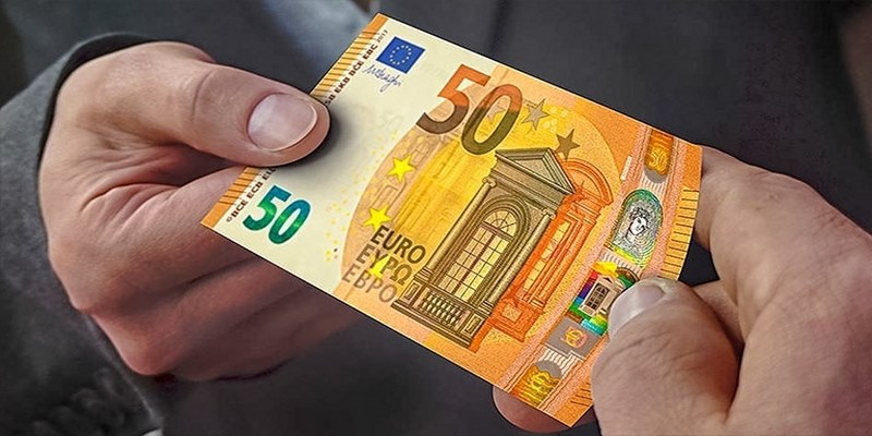 Phí chuyển đổi euro khác nhau trên từng ngân hàng